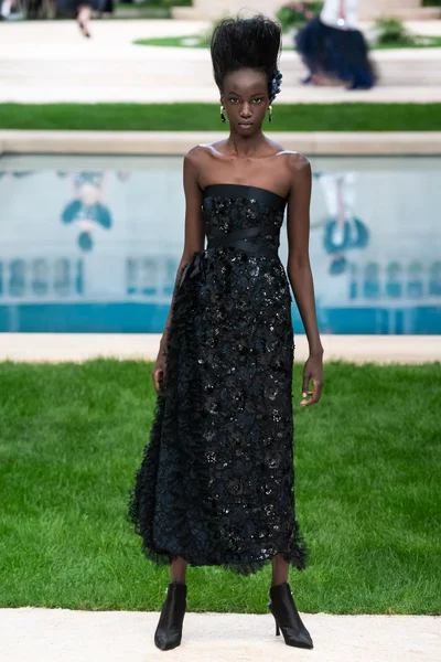 Look 50